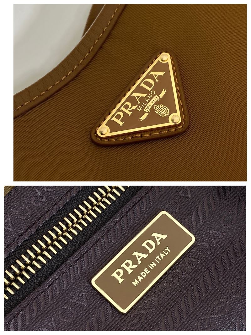 Pra*a tote bags